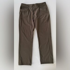 Vuori Men’s Performance Pants Olive Green - Size 33